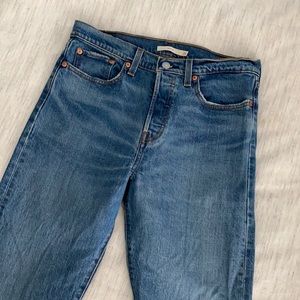 Levi’s Wedgie SZ 29